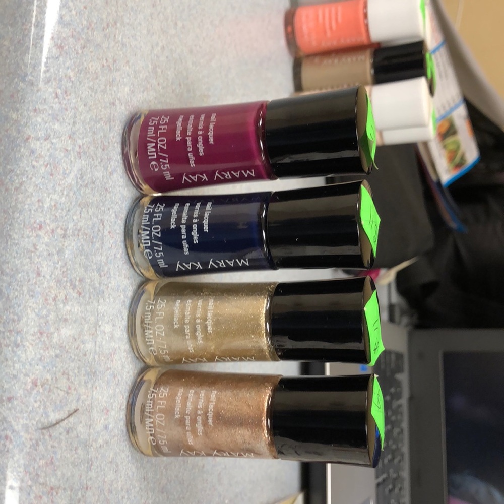MaryKay nails polish .25 Fl. oz Beautiful colors